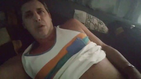Приёмный отец, пойман за мастурбацией, большой хрен HD Gay movie