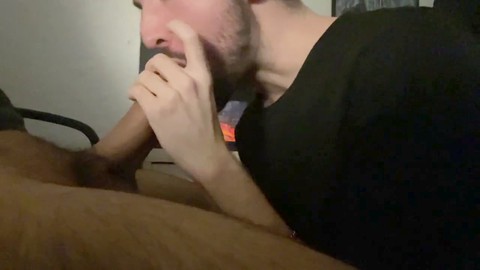 Unerfahrener heterosexueller Typ bekommt einen heißen Blowjob vom Big Cock Meister Nenesgaymers HD Gay movie